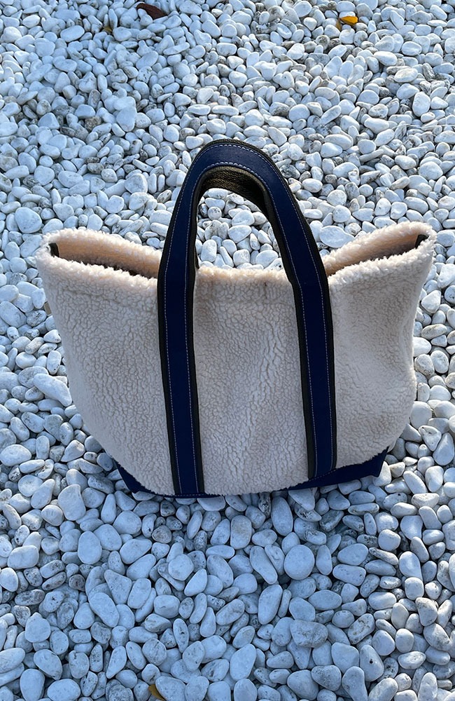 wool shoulder tote bag (1 color)